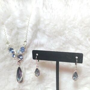 Avon Blue Teardrop Necklace and Earring Set